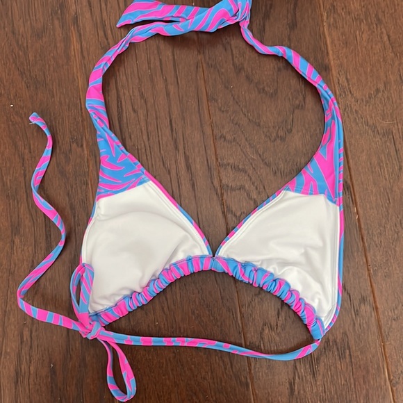 women’s Pattern bikini top - Picture 2 of 2